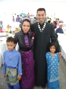The Bride&Groom with their little cousins Danial&Tina