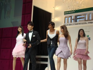 Amir Luqman with hot mummy Nora Danish , her sister Nadia Danish and Intan Ladyana in his own collection